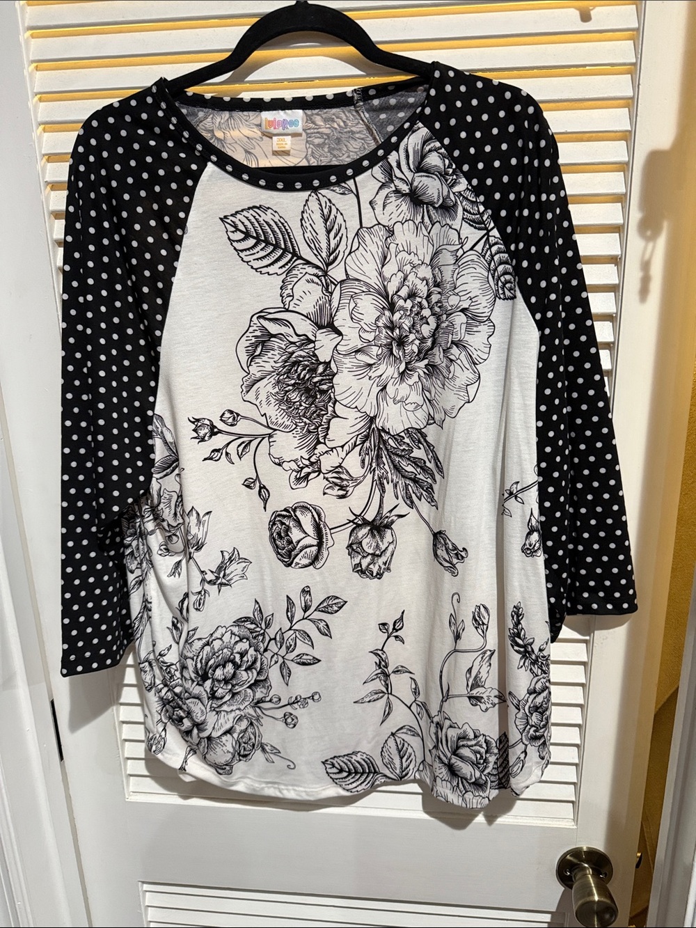 LuLaRoe Black & White Floral Raglan with Polka Dot Sleeves